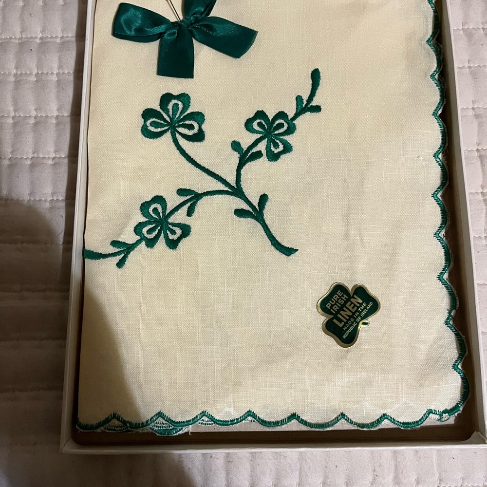 Pure Linen Tea‎ towel / handkerchief with grean Embroidery